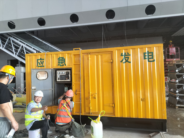 西和怎样判断空气滤清器是否需要更换？